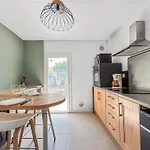 Lägenhet Maison Avec Jardin, Terrasse, Cheminee Insert Et Bois