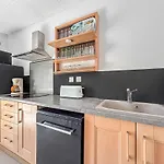 Maison Avec Jardin, Terrasse, Cheminee Insert Et Bois