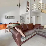 Maison Avec Jardin, Terrasse, Cheminee Insert Et Bois