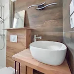 Lägenhet Maison Avec Jardin, Terrasse, Cheminee Insert Et Bois *