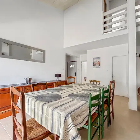 Maison Avec Jardin, Terrasse, Cheminee Insert Et Bois *