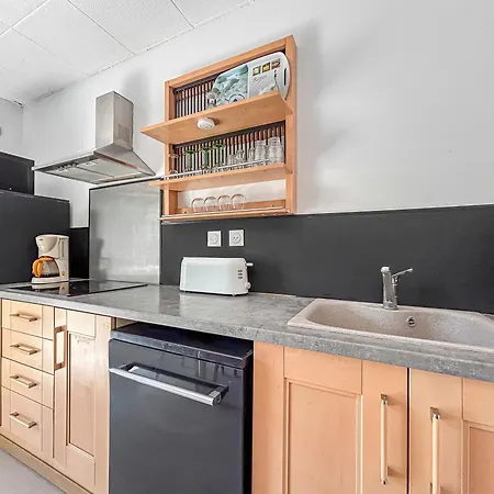 Maison Avec Jardin, Terrasse, Cheminee Insert Et Bois