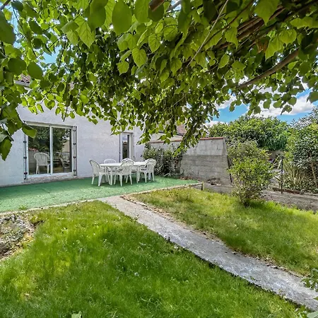 Maison Avec Jardin, Terrasse, Cheminee Insert Et Bois Lägenhet