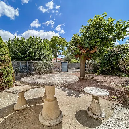 Maison Avec Jardin, Terrasse, Cheminee Insert Et Bois *