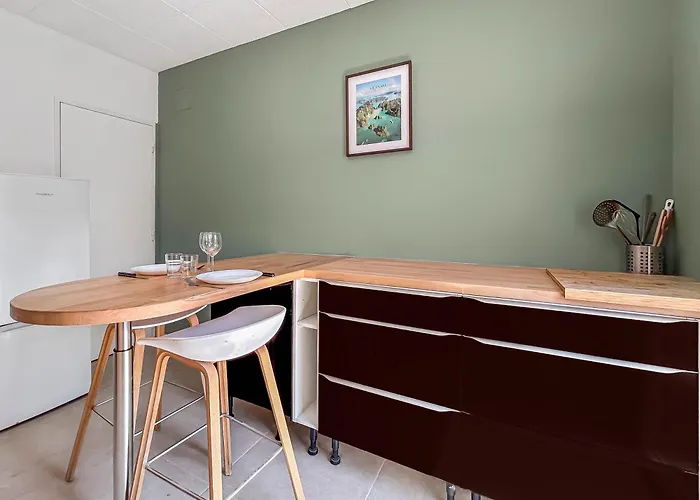 Maison Avec Jardin, Terrasse, Cheminee Insert Et Bois Апартаменты