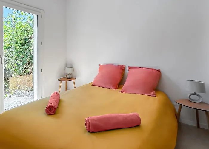 Maison Avec Jardin, Terrasse, Cheminee Insert Et Bois Апартаменты *