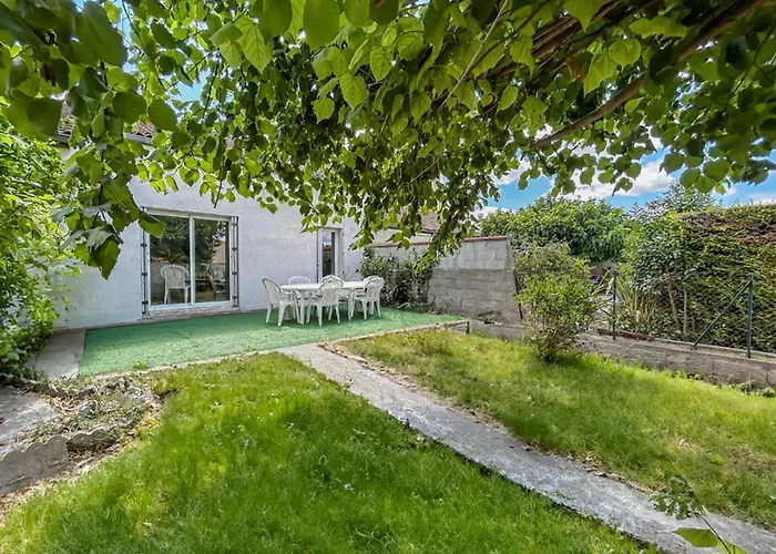 Maison Avec Jardin, Terrasse, Cheminee Insert Et Bois Апартаменты